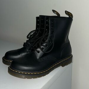 Doc Martens 1460 Womens Smooth Leather Lace Up Boots